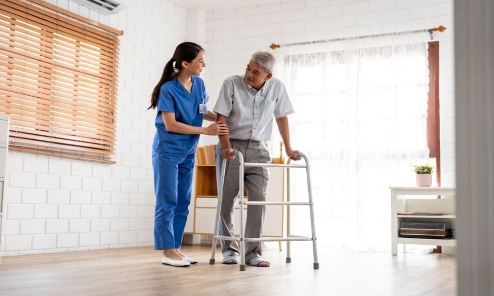 How Assisted Living in Mumbai Helps Seniors Maintain Independence and Dignity