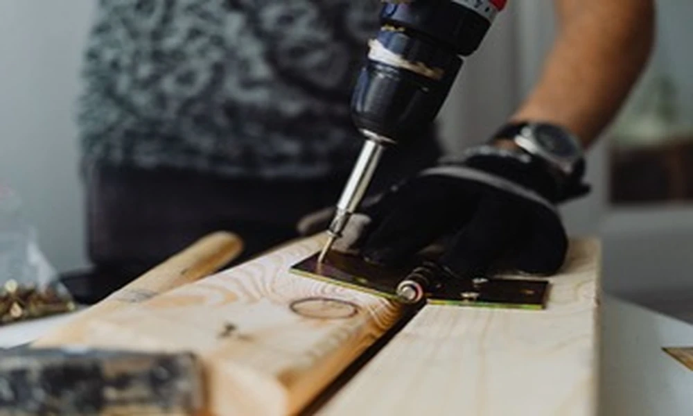 From Decks to Built-Ins: A Homeowner’s Guide to Choosing the Right Screws
